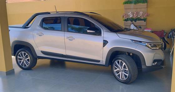 FIAT STRADA 1.3 FIREFLY FLEX VOLCANO CD CVT FIAT STRADA 1.3 FIREFLY FLEX VOLCANO CD CVT